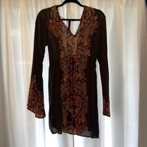 Altar’s State dress. Brown and burnt orange. Bell sleeve